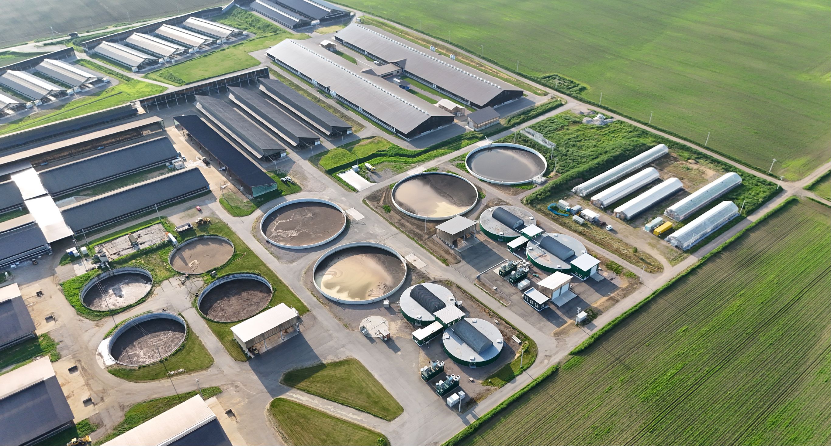 バイオマス発電所の空撮写真